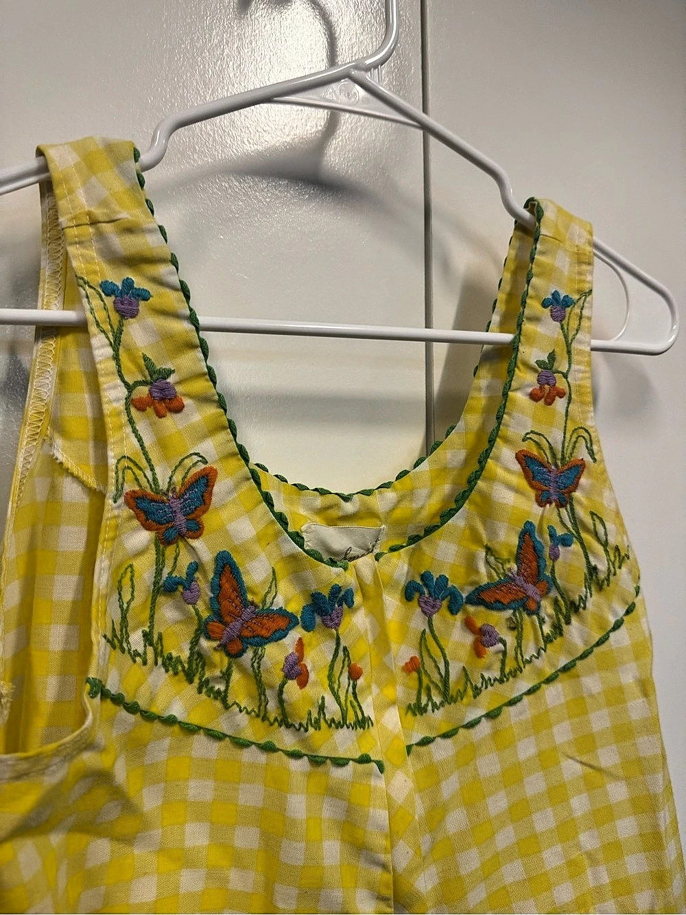 Vintage Gingham Embroidered Lisa smock  - 60s - butterfly motif. Dolly